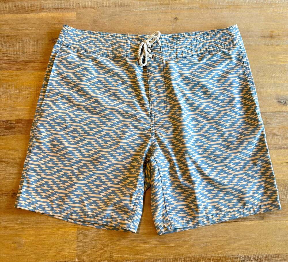 Faherty Brand Classic Boardshorts Size 35 Blue and yellow Geometric Pattern Swim